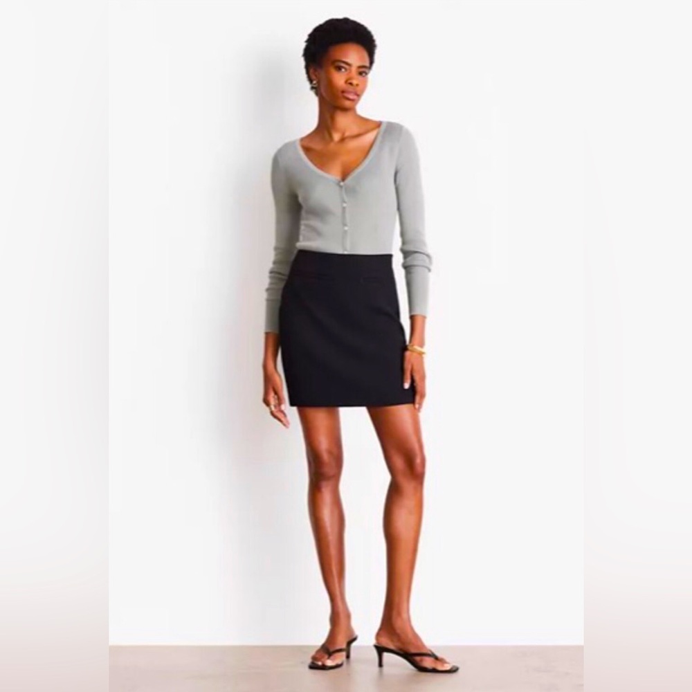 Ann Taylor LOFT Elegant Black Straight & Relaxed Mini Skirt